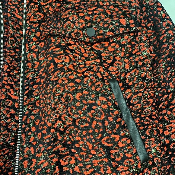 Zara embroidered red, green, black cheetah bomber jacket - Picture 3 of 4